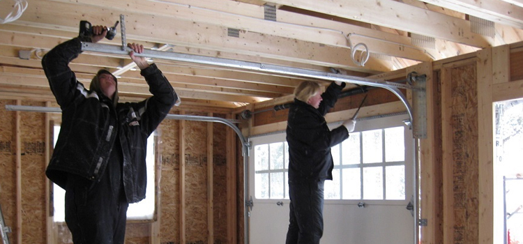 overhead garage door installation in Riviere des Prairies Pointe aux Trembles